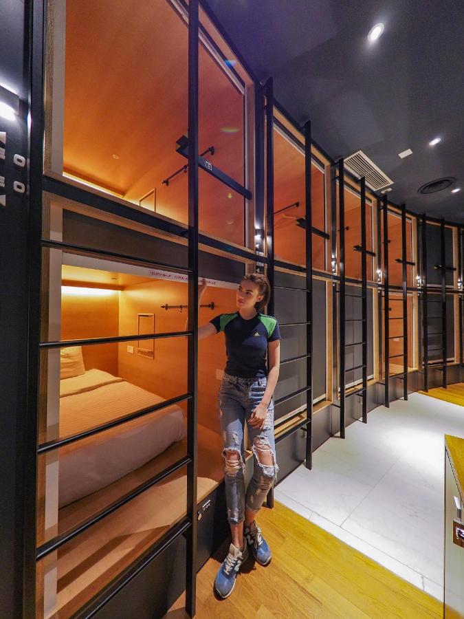 The Bed Klcc Hostel Kuala Lumpur Bagian luar foto