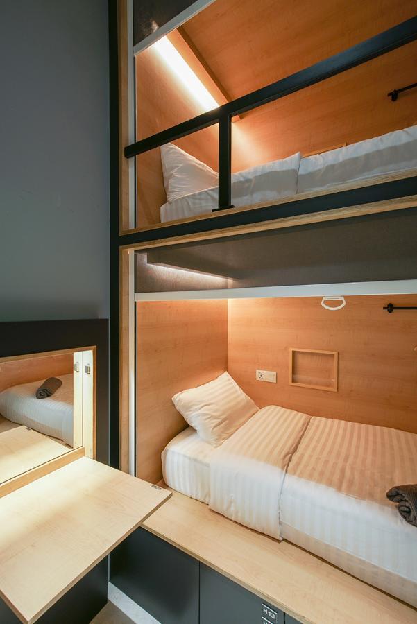 The Bed Klcc Hostel Kuala Lumpur Bagian luar foto