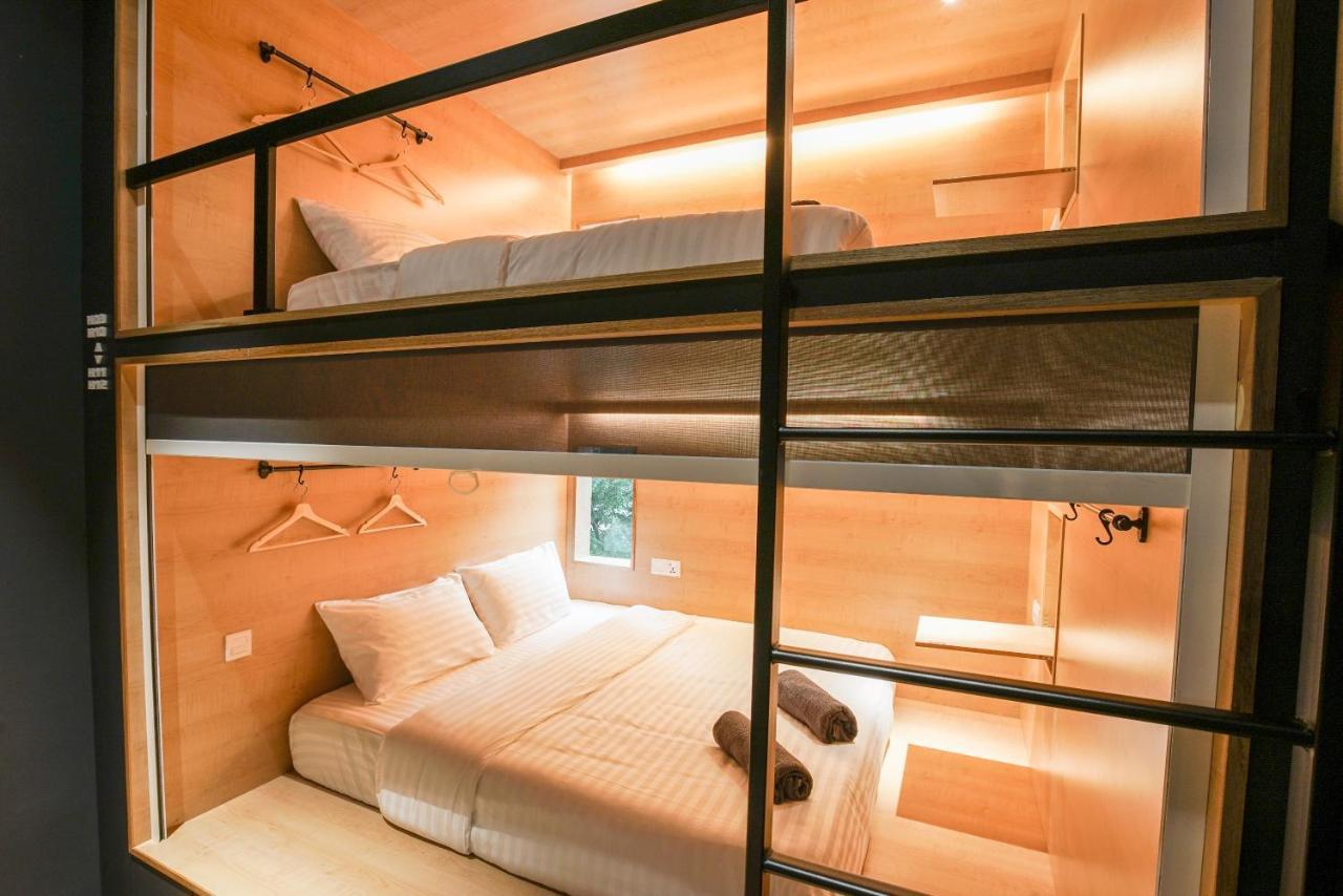 The Bed Klcc Hostel Kuala Lumpur Bagian luar foto